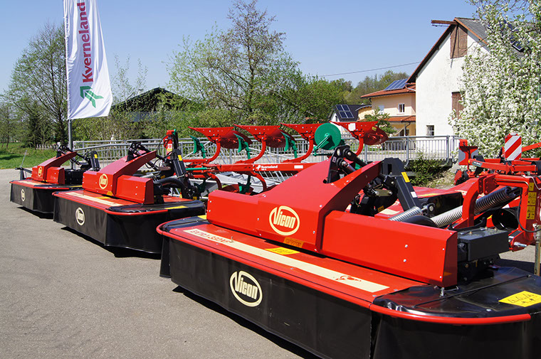 Georgimarkt Wildenau, Landtechnik, Kverneland, Vicon, Pflug, Mähwerk, Presse